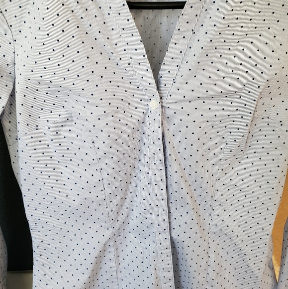 H&M blue polka dot button up - Picture 3 of 4